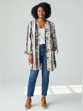 intro. Floral Print Button Down